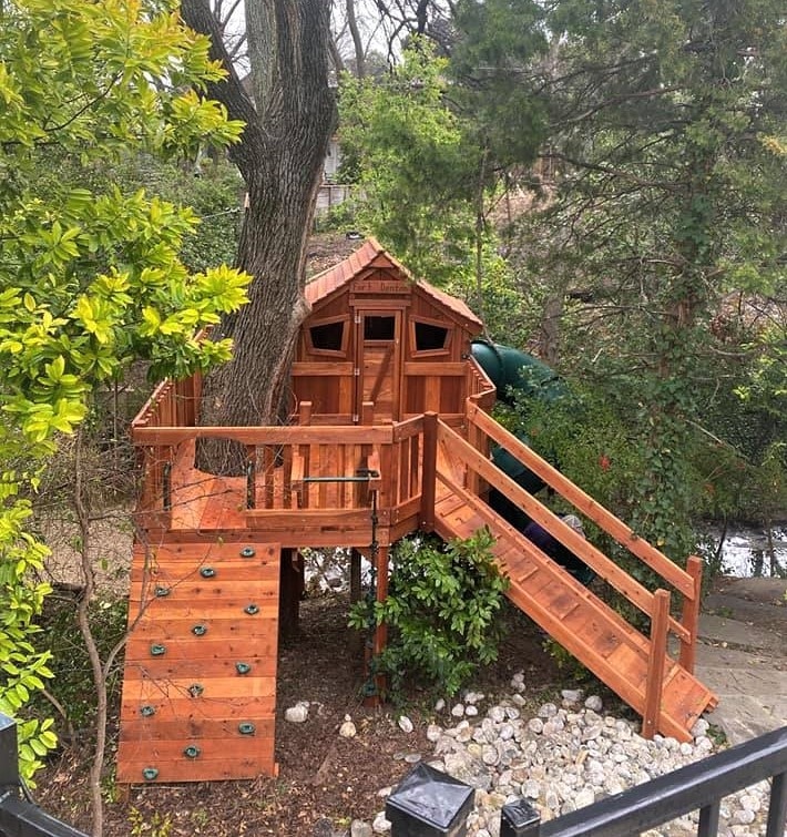 Denton Texas, kids forts with tree decks, custom redwood cabin tree house with tree deck with zip line