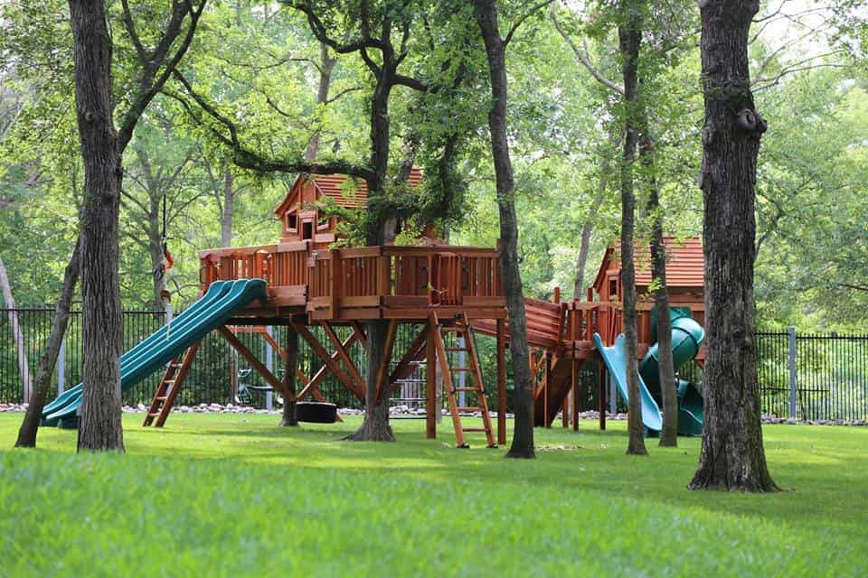 Saginaw, Texas, Ticonderoga Tree fort with tire swing and slide accessories